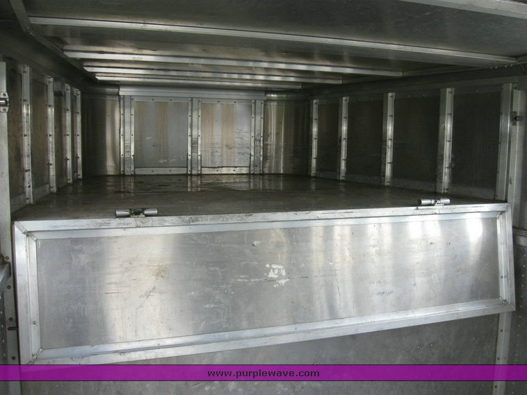 image for item 6844 2004 Wilson PSGN-9026T 26' gooseneck aluminum trailer