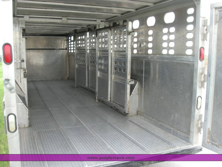 image for item 6844 2004 Wilson PSGN-9026T 26' gooseneck aluminum trailer