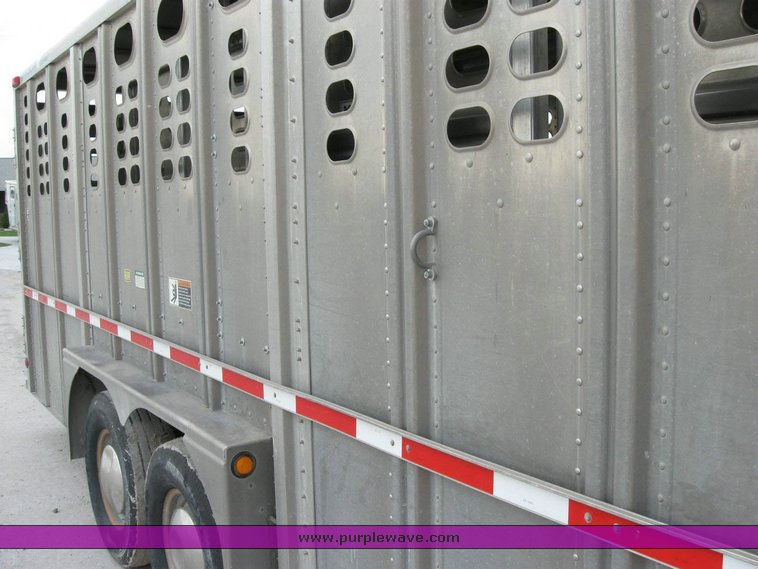 image for item 6844 2004 Wilson PSGN-9026T 26' gooseneck aluminum trailer