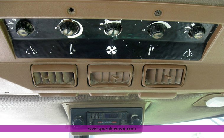 image for item 6845 1988 John Deere 4650 MFWD tractor