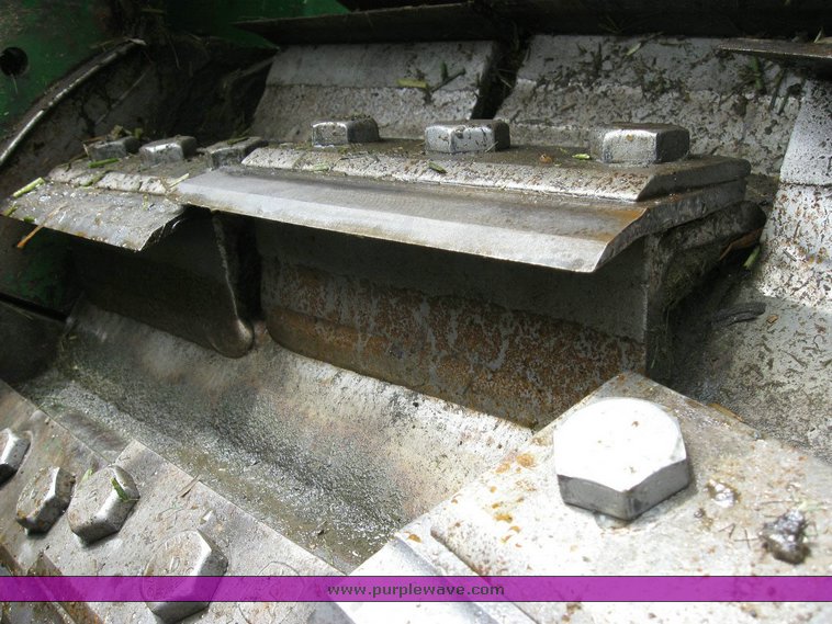 image for item 6846 2005 John Deere 7800 self-propelled forage harvester