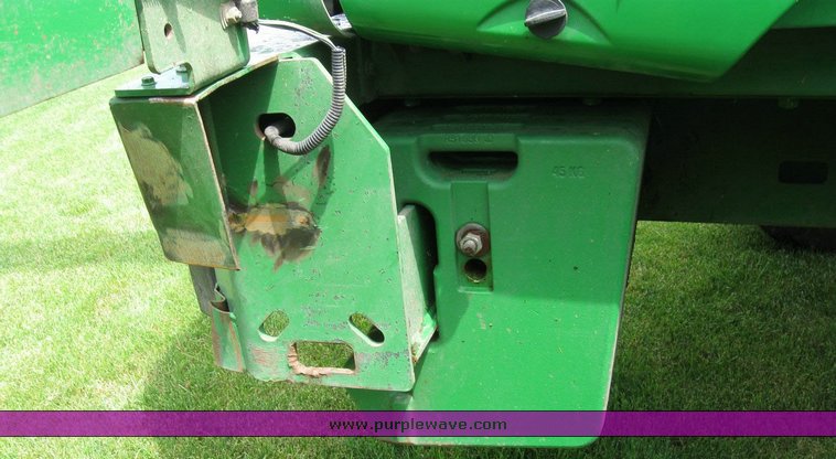 image for item 6846 2005 John Deere 7800 self-propelled forage harvester