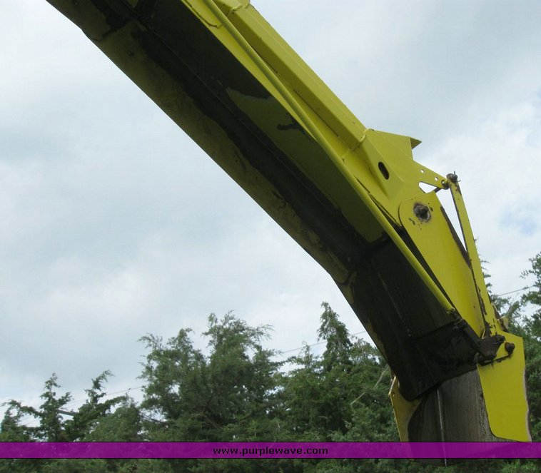 image for item 6846 2005 John Deere 7800 self-propelled forage harvester