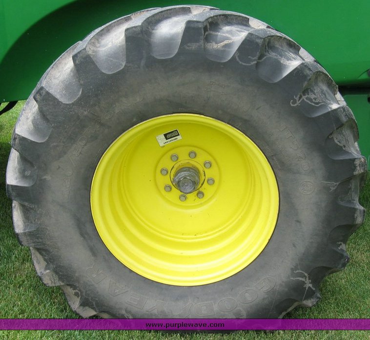 image for item 6846 2005 John Deere 7800 self-propelled forage harvester