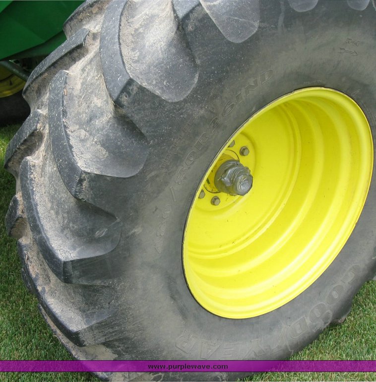 image for item 6846 2005 John Deere 7800 self-propelled forage harvester