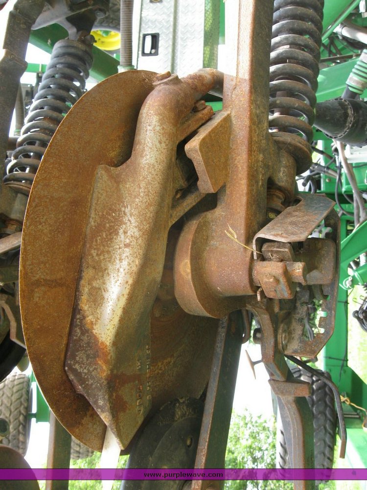 image for item 6847 2008 John Deere 1890 air seeder with 2009 John Deere 1910 commodity cart