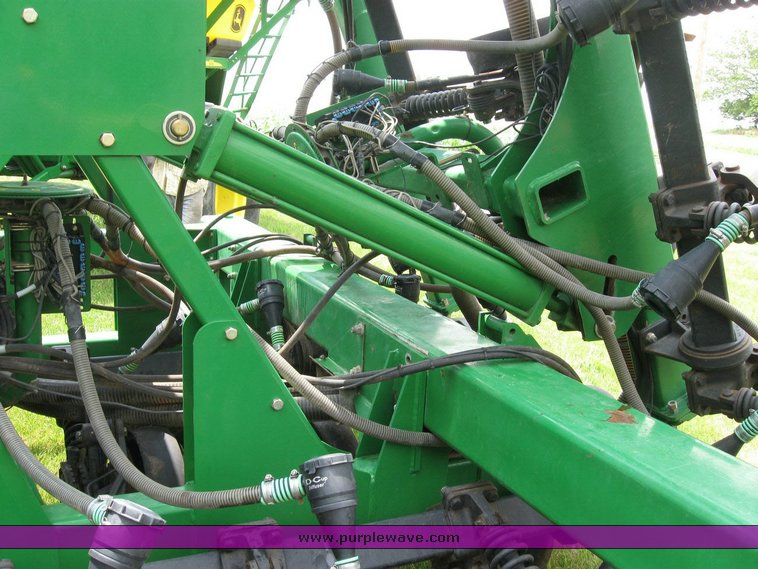 image for item 6847 2008 John Deere 1890 air seeder with 2009 John Deere 1910 commodity cart