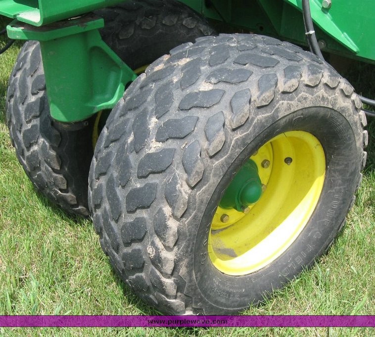 image for item 6847 2008 John Deere 1890 air seeder with 2009 John Deere 1910 commodity cart