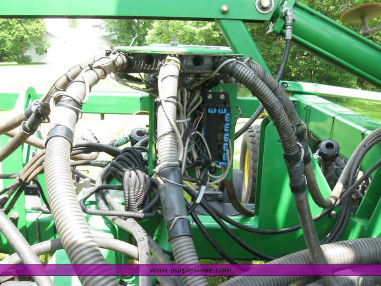 image for item 6847 2008 John Deere 1890 air seeder with 2009 John Deere 1910 commodity cart