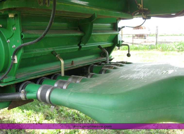 image for item 6847 2008 John Deere 1890 air seeder with 2009 John Deere 1910 commodity cart