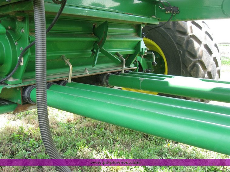 image for item 6847 2008 John Deere 1890 air seeder with 2009 John Deere 1910 commodity cart