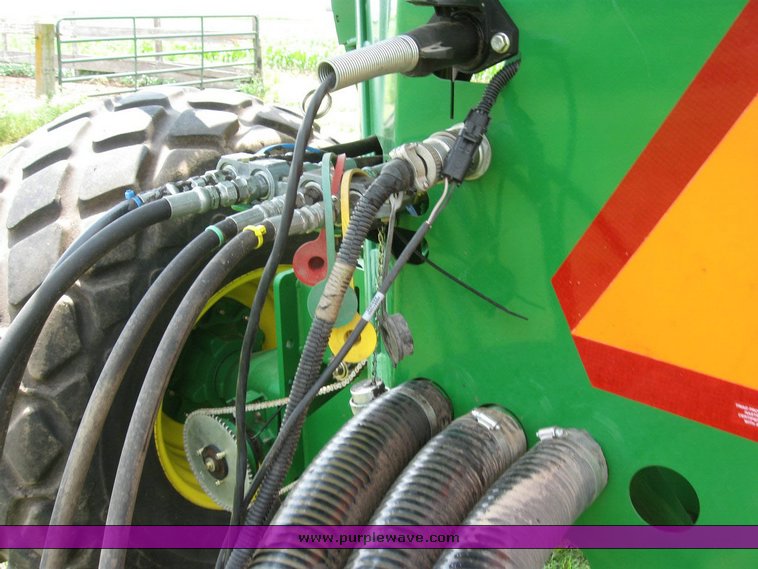 image for item 6847 2008 John Deere 1890 air seeder with 2009 John Deere 1910 commodity cart