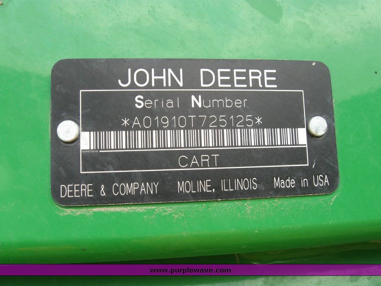 image for item 6847 2008 John Deere 1890 air seeder with 2009 John Deere 1910 commodity cart