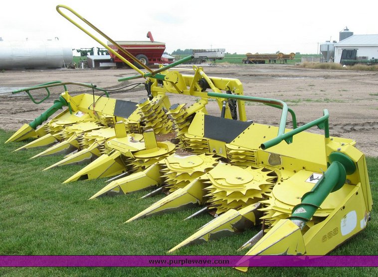 image for item 6848 2008 John Deere 688 Kemper style forage head