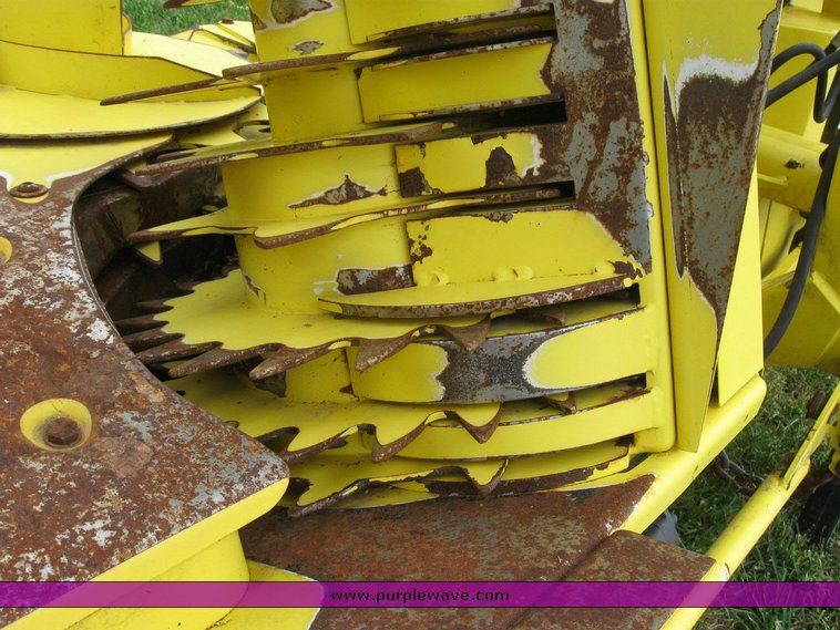 image for item 6848 2008 John Deere 688 Kemper style forage head