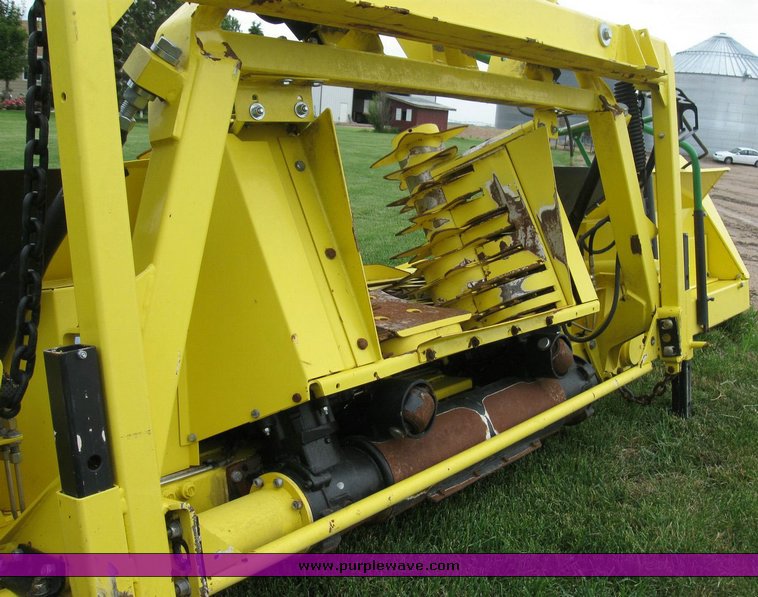 image for item 6848 2008 John Deere 688 Kemper style forage head