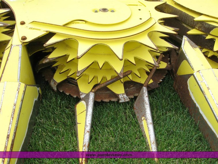 image for item 6848 2008 John Deere 688 Kemper style forage head