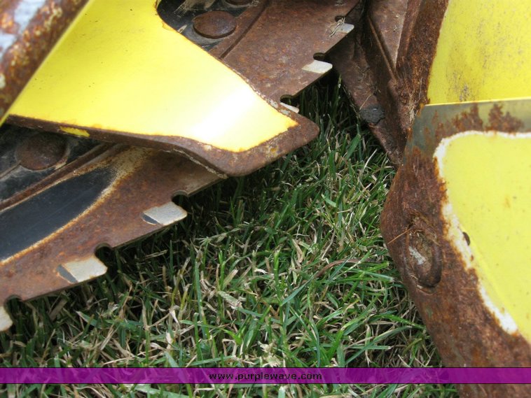 image for item 6848 2008 John Deere 688 Kemper style forage head