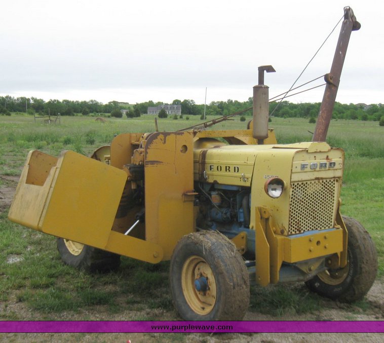 image for item 7247 Ford 4500 industrial tractor