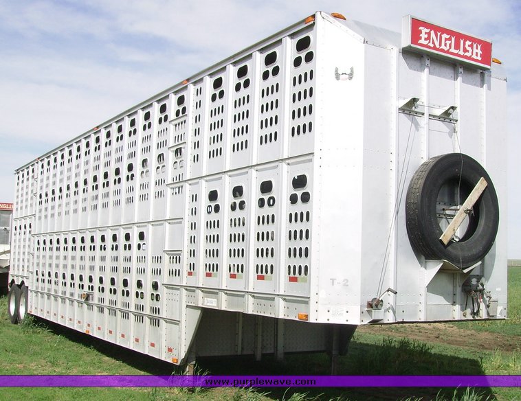 image for item 1000 1999 Barrett livestock trailer
