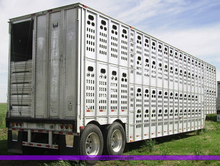 image for item 1000 1999 Barrett livestock trailer