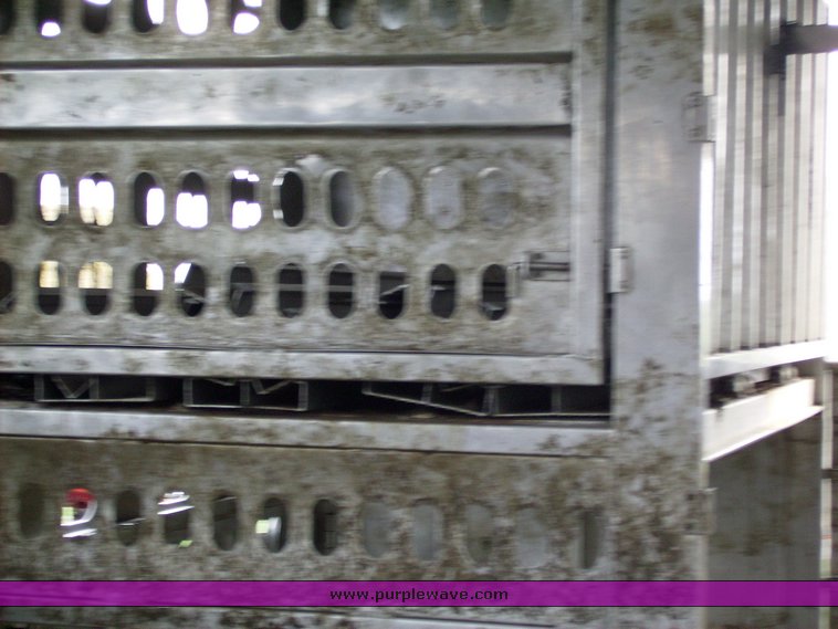 image for item 1000 1999 Barrett livestock trailer