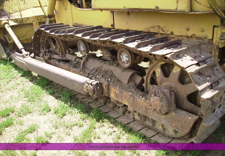 image for item 1051 Allis Chalmers HD11E dozer