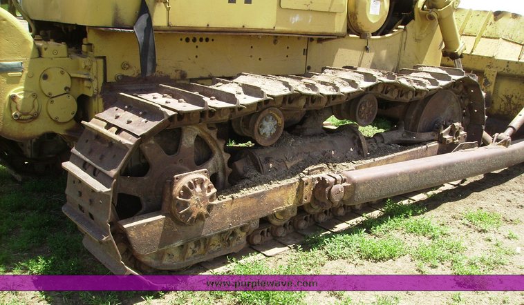 image for item 1051 Allis Chalmers HD11E dozer