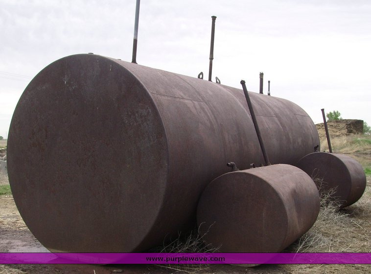 image for item 1052 Steel fuel tank
