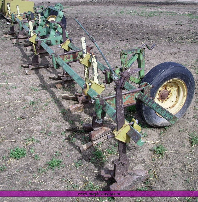 image for item 1053 Ridger