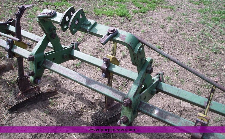 image for item 1053 Ridger