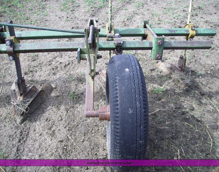 image for item 1053 Ridger