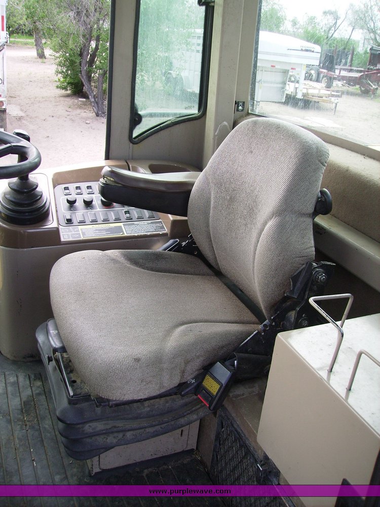 image for item 7070 1999 John Deere 544H wheel loader