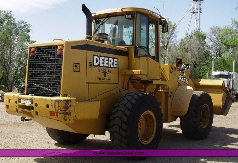 image for item 7071 2001 John Deere 624H wheel loader