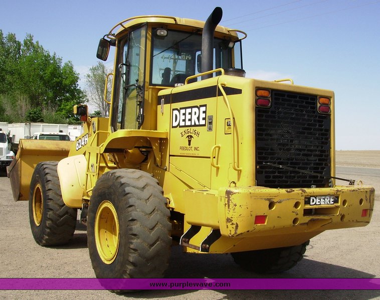 image for item 7071 2001 John Deere 624H wheel loader