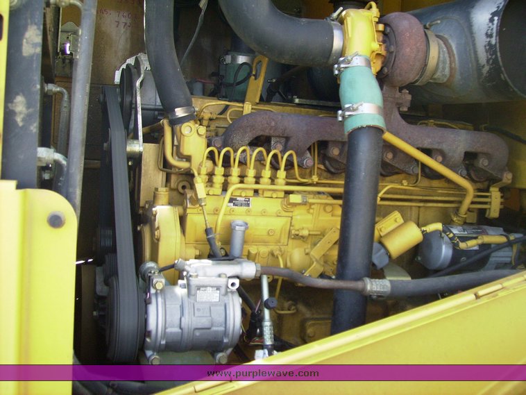 image for item 7071 2001 John Deere 624H wheel loader