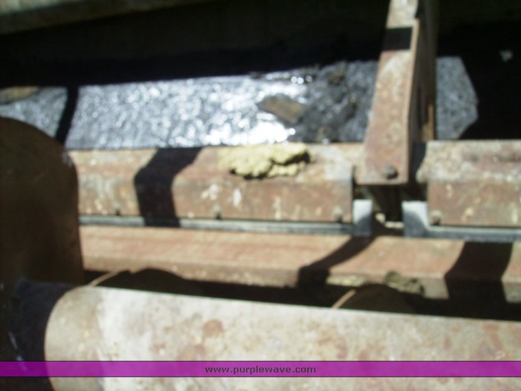 image for item 7073 1991 International 4900 feed truck