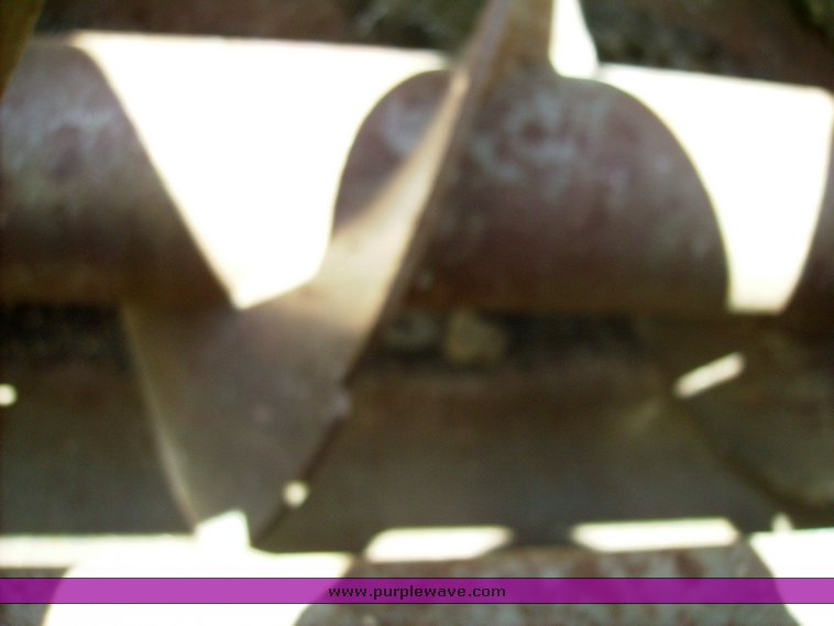 image for item 7073 1991 International 4900 feed truck