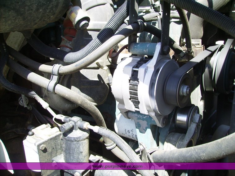 image for item 7078 1995 International 4900 feed truck