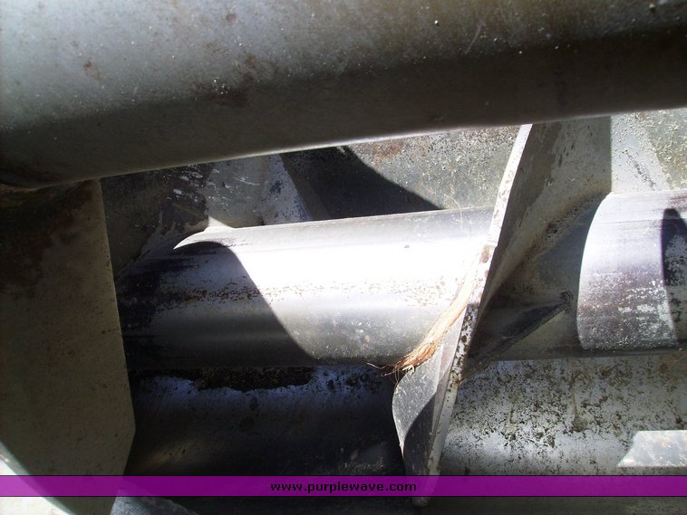 image for item 7078 1995 International 4900 feed truck