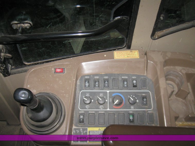 image for item 7081 2000 John Deere 544H wheel loader