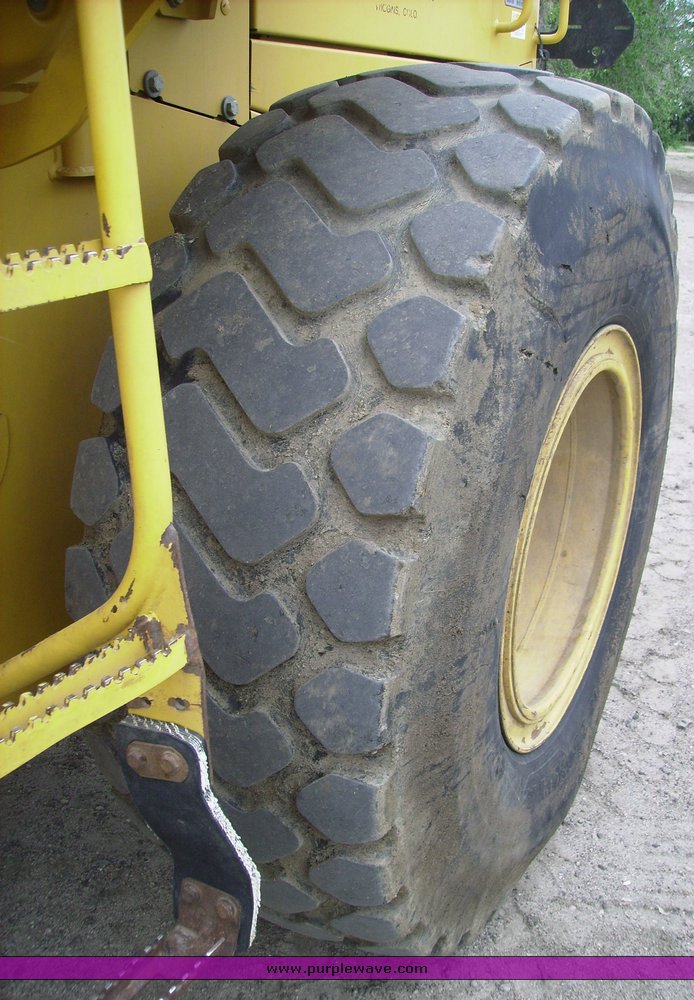 image for item 7081 2000 John Deere 544H wheel loader