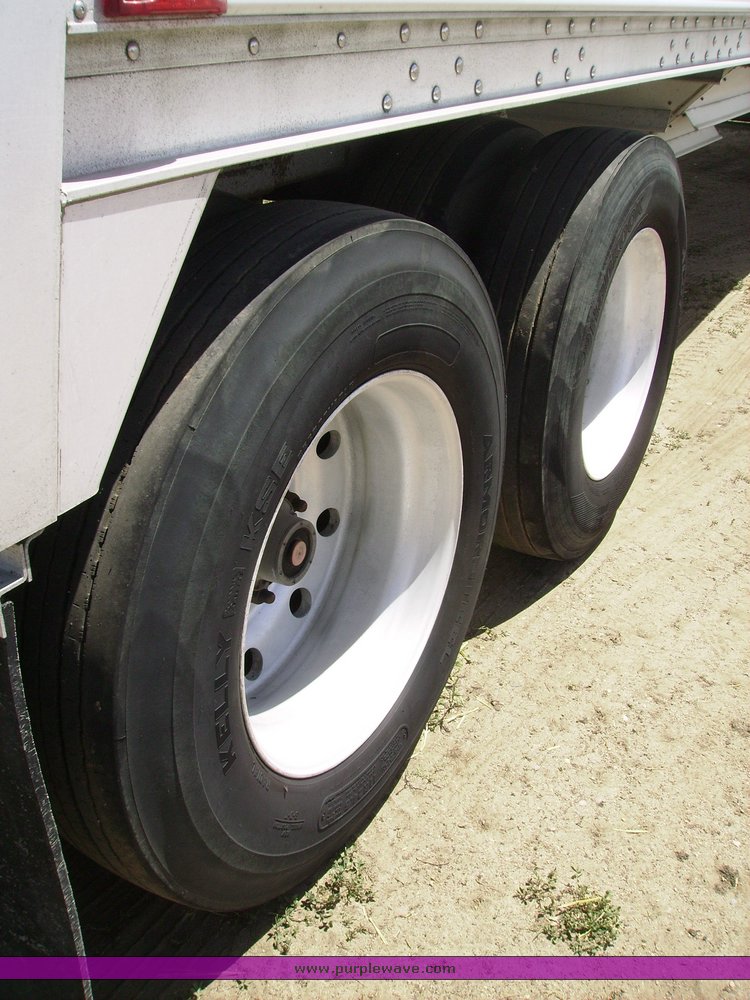 image for item 7302 1999 Wilson DWH 400C grain trailer