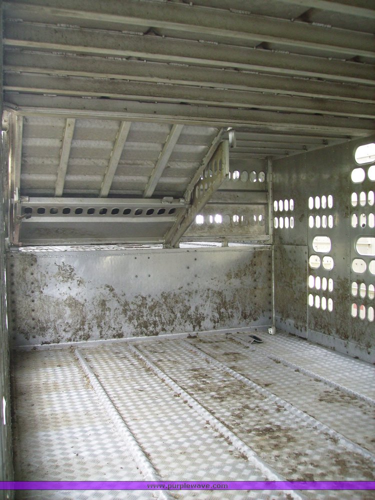 image for item 7315 1999 Barrett livestock trailer