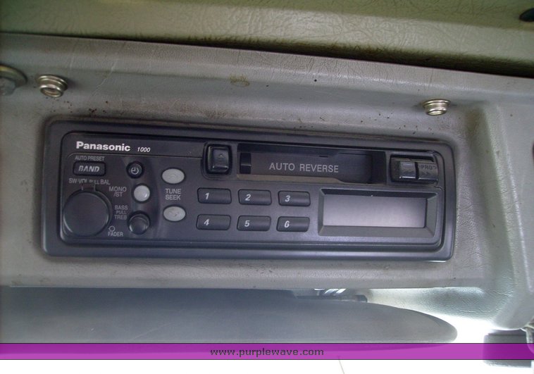 image for item 7316 1990 Kenworth T600 day cab truck tractor