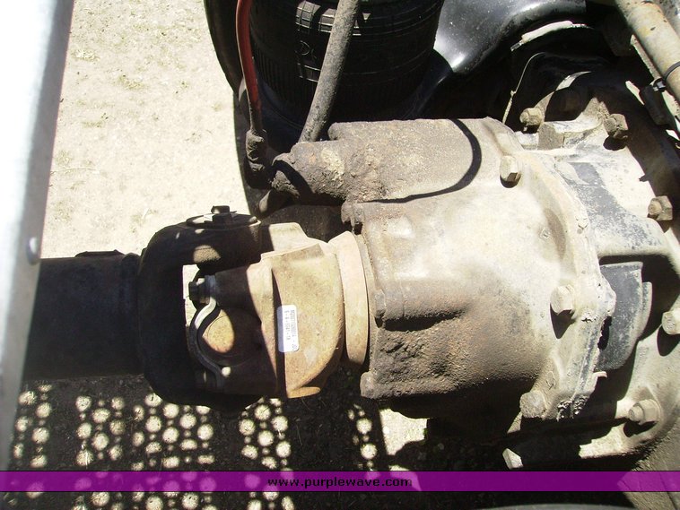 image for item 7316 1990 Kenworth T600 day cab truck tractor