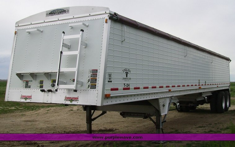 image for item 7331 2000 Wilson DWH 400C grain trailer