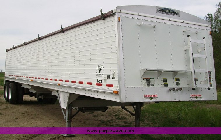 image for item 7331 2000 Wilson DWH 400C grain trailer