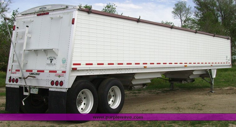 image for item 7331 2000 Wilson DWH 400C grain trailer