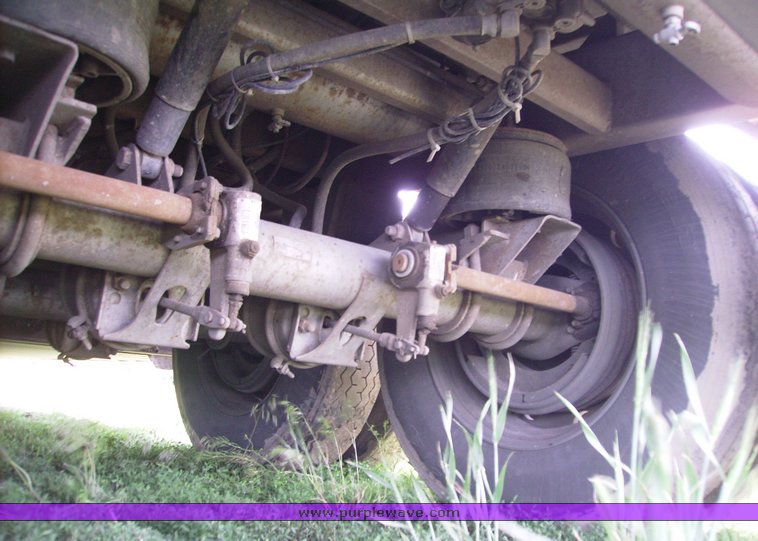 image for item 7332 2001 Barrett livestock trailer